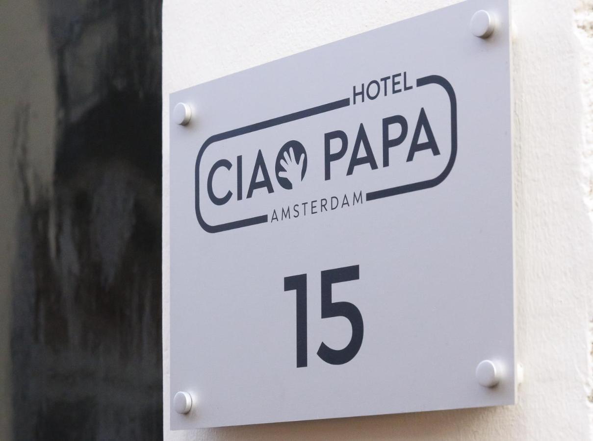 Ciao Papa Hotel Amsterdam Central Station Exterior foto